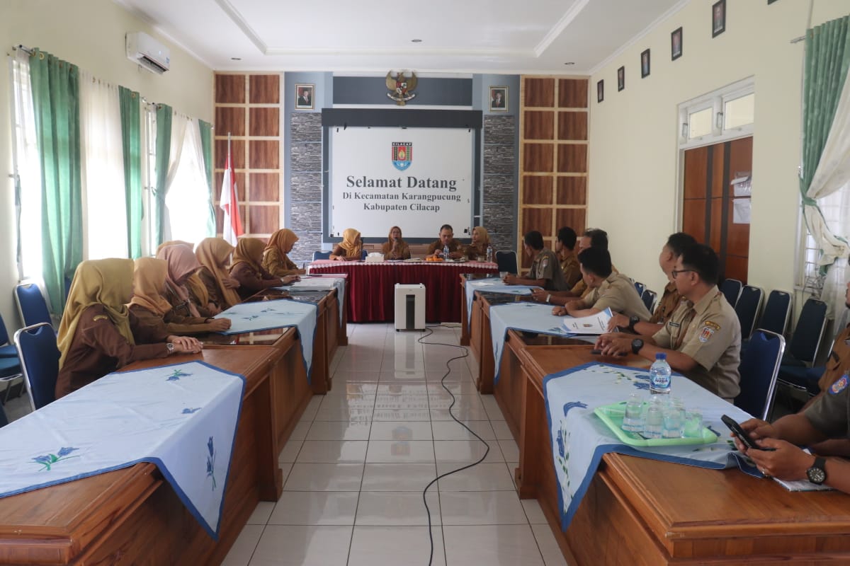 Pemusnahan Arsip Kecamatan Karangpucung Dilaksanakan Sesuai Prosedur