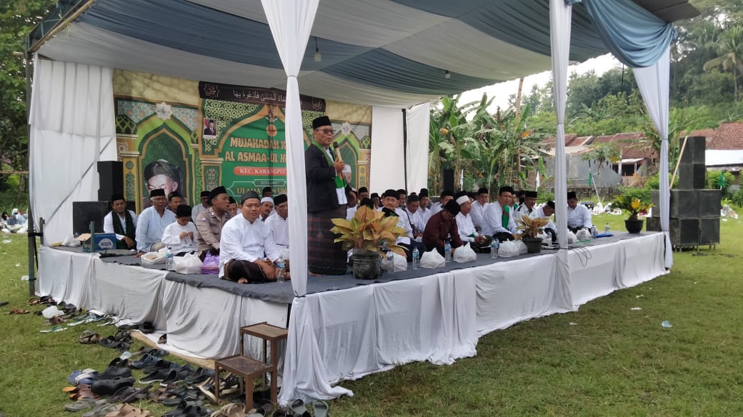Ribuan Jamaah Hadiri Mujahadah Asmaul Husna Tingkat Kecamatan Karangpucung di Desa Cidadap